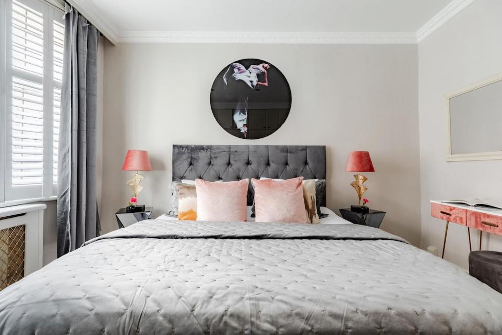 Revamped & Luxxe For Covent Garden Lovers! Adorable For Families & Friends Apartament *