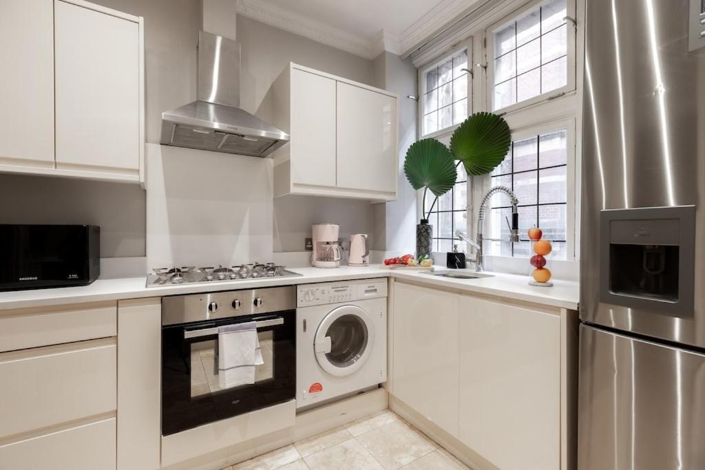 Revamped & Luxxe For Covent Garden Lovers! Adorable For Families & Friends Apartament
